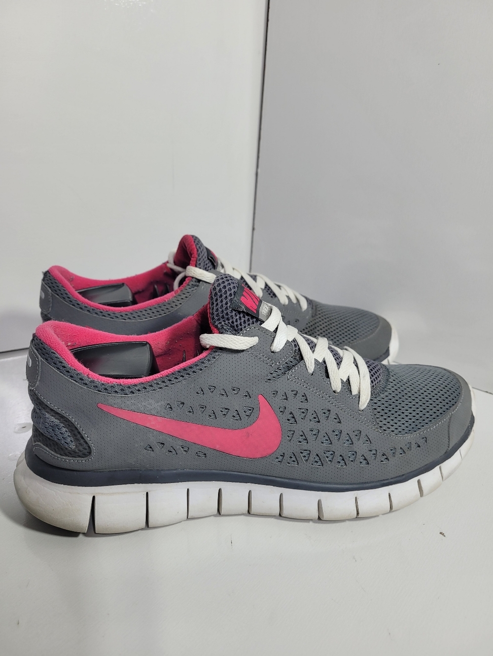 Nike Free 5.0+ Women’s Running Shoes Size 10 Gray Pink Training Sneakers